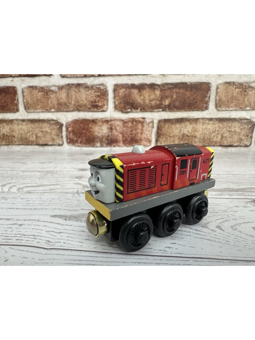 SALTY Thomas & Friends Wooden Railway Train Tank Engine Dockyard Diesel